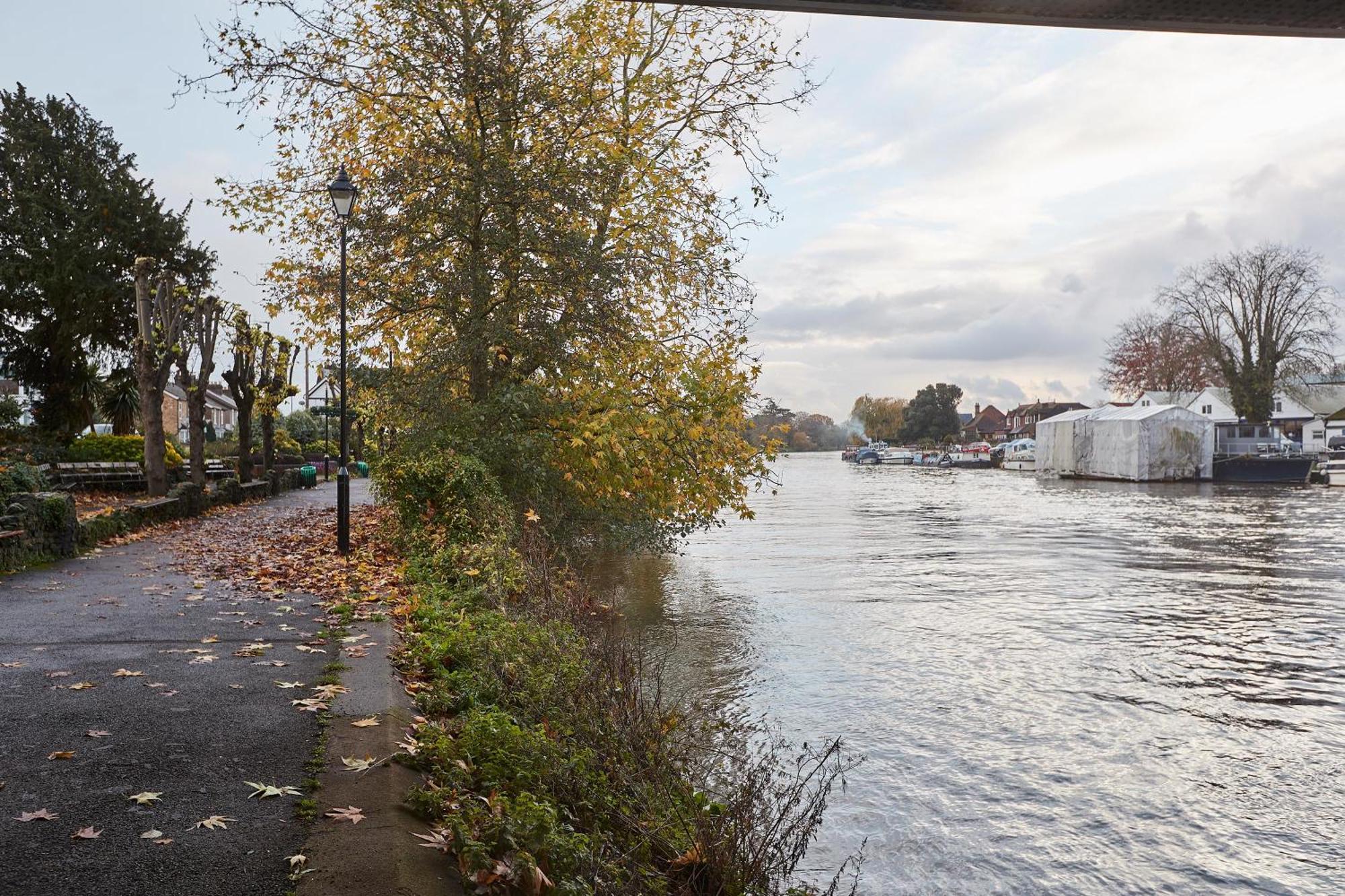 Host & Stay - Thamesview Staines-upon-Thames Bagian luar foto